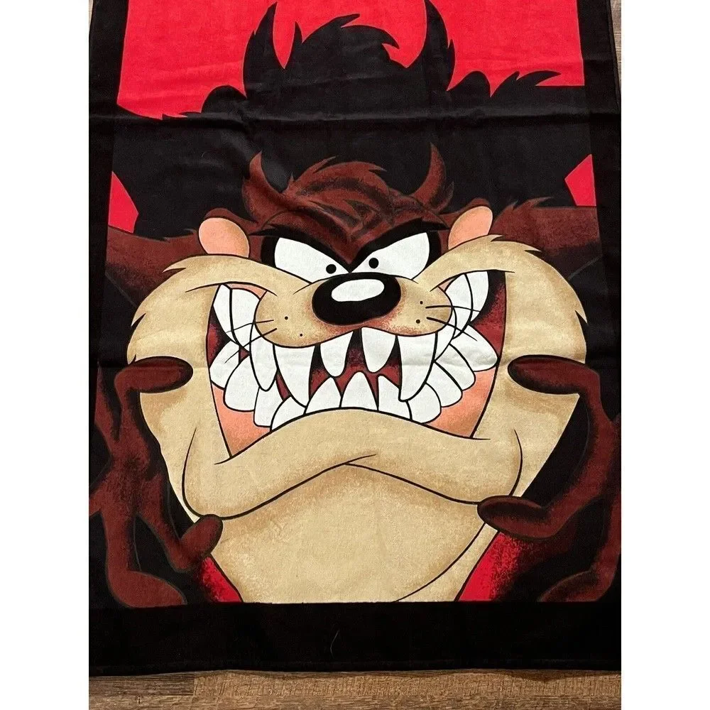NWT Vintage 1999 Looney Tunes Beach Bath Towel Taz Tasmanian Devil Red Black